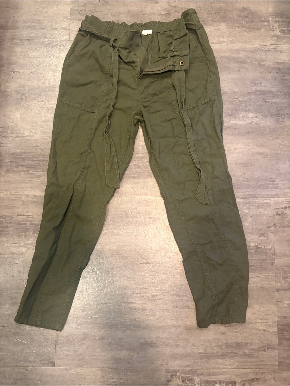 Melrose and Market Olive Cargo Drawstring Pants